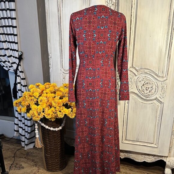 June & Hudson Dark Floral Empire Waist Long Sleeve Maxi Dress - Picture 9 of 14